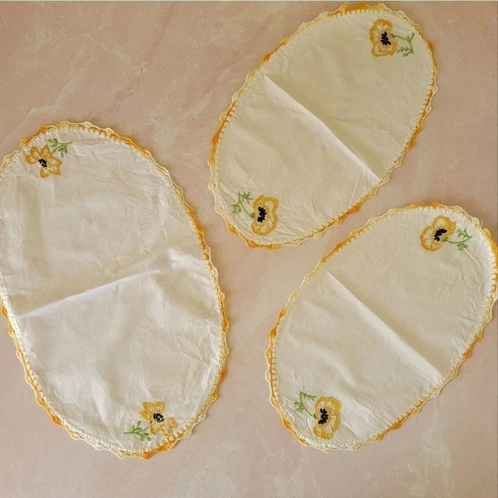 Doilies bundle of 3 oval cream orange embroidered floral poppy country grannycor